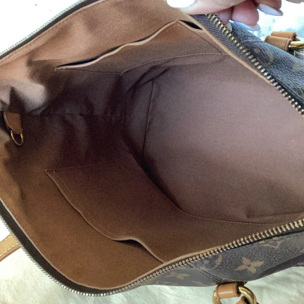 LOUIS VUITTON Totally MM
